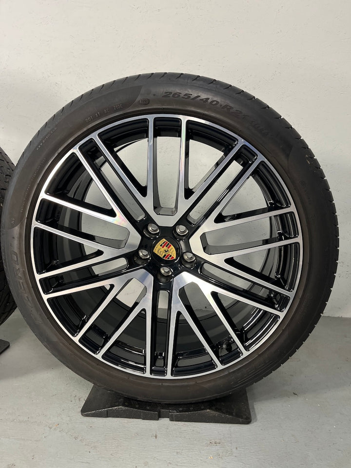 Porsche Macan III 21 Turbo Design Sommer Räder Pirelli TOP 6,5mm