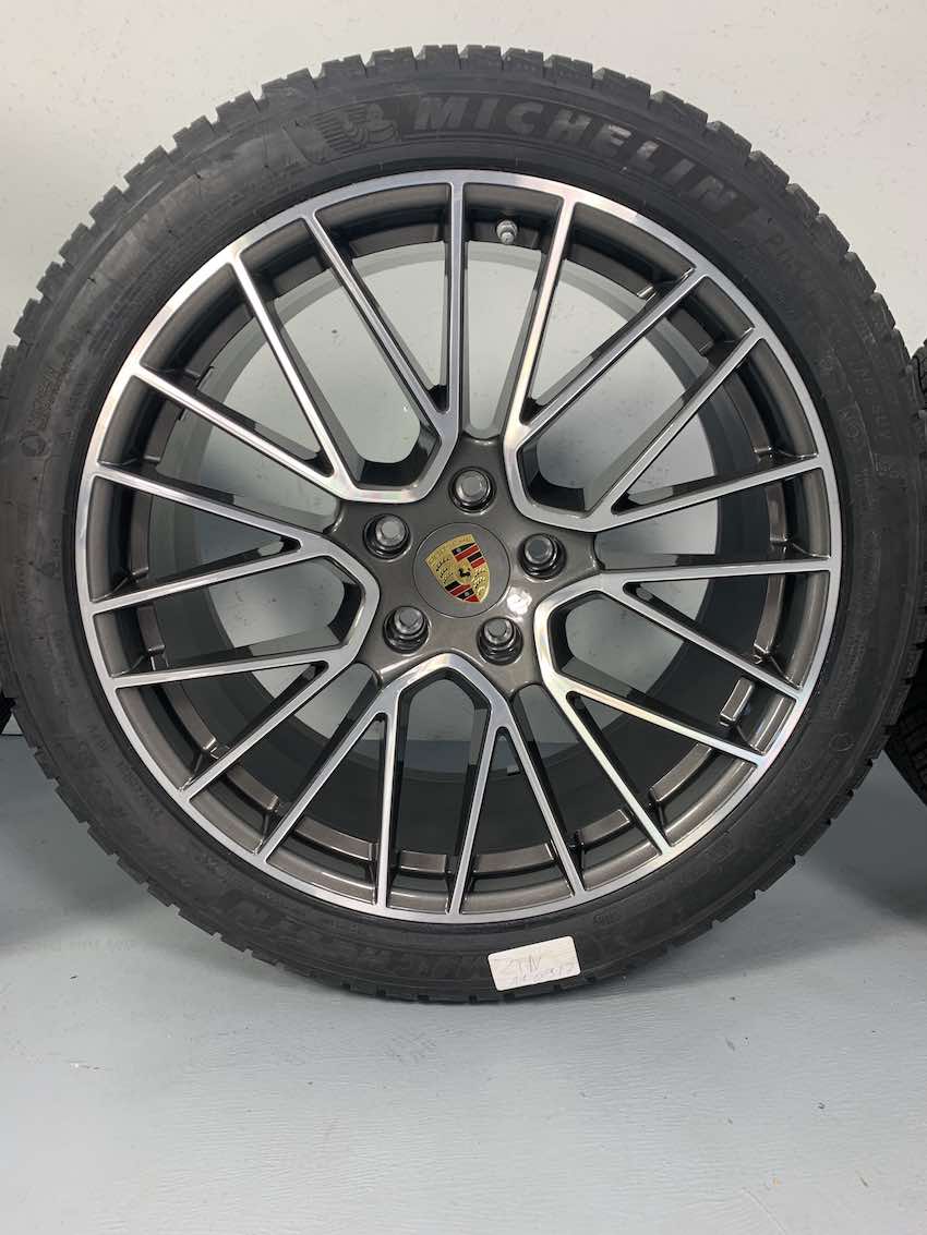 Porsche Cayenne E3 21 Zoll RS Spyder Winter Räder Michelin DOT2021 7mm