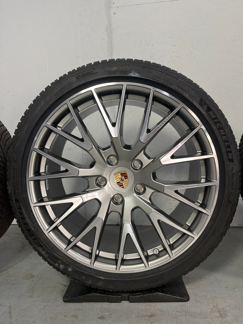 Porsche Panamera G3 976 21 Zoll Exclusive Design Winter Räder Michelin 900Km -18%