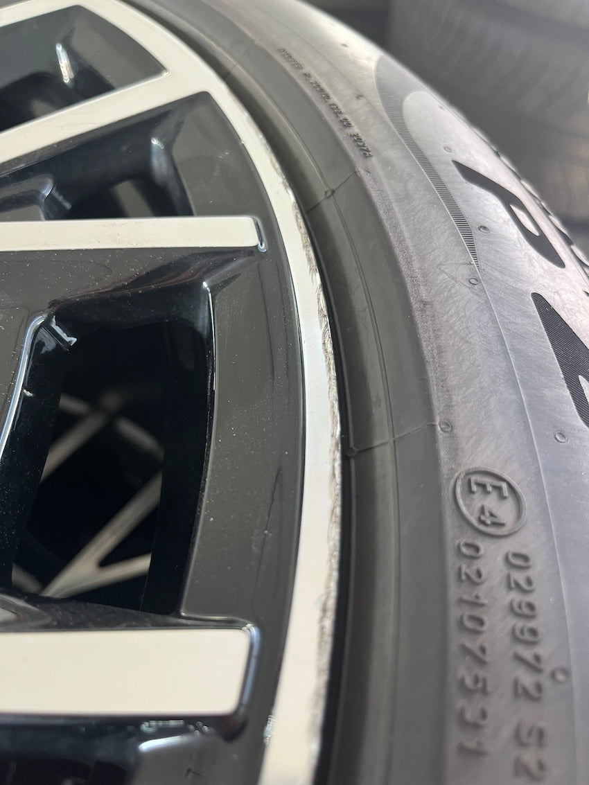 Porsche Taycan J1 20 Zoll TURBO S AERO Winterräder Pirelli TOP