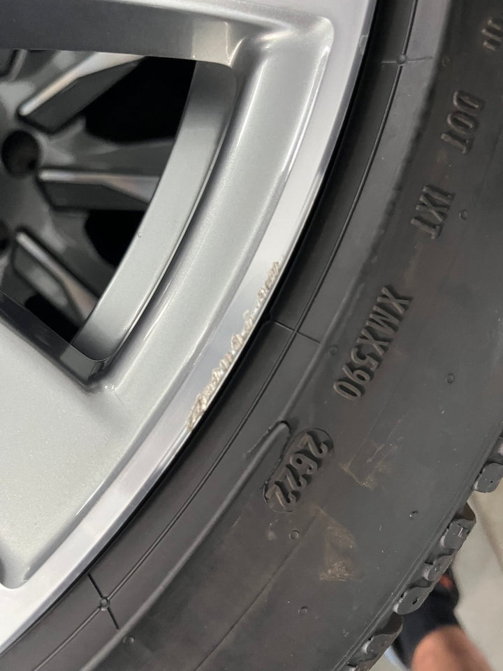 Porsche Taycan J1 20 Zoll Tequipment Design Winterräder Pirelli 2022