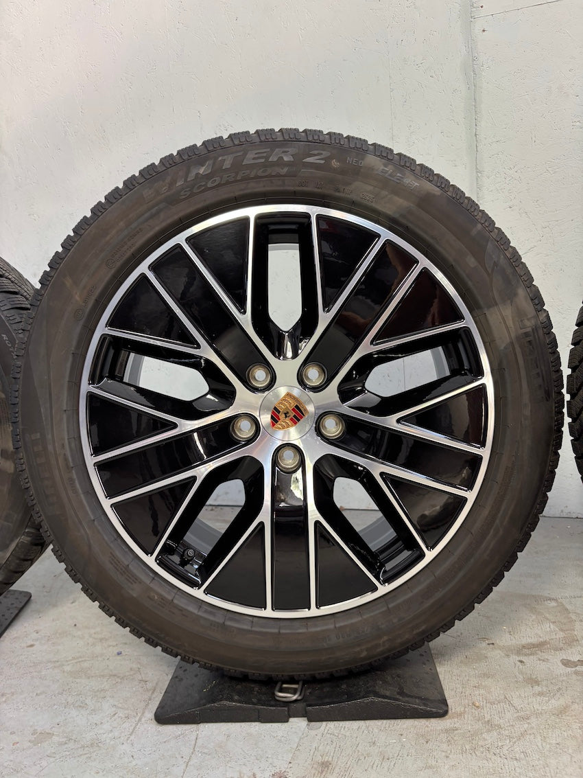 Porsche Macan IV Electric 20 Zoll Macan S Winter Räder NUR 800Km -15% vom LP