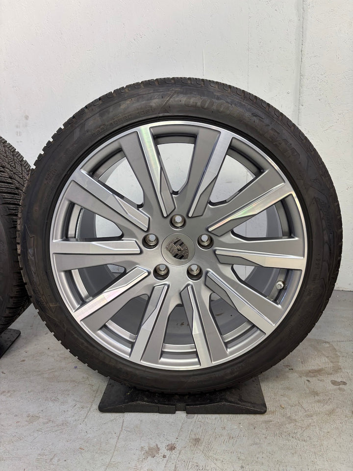 Porsche Taycan J1 II 20 Zoll Tequipment Winter Goodyear DOT2024 -42% NEU