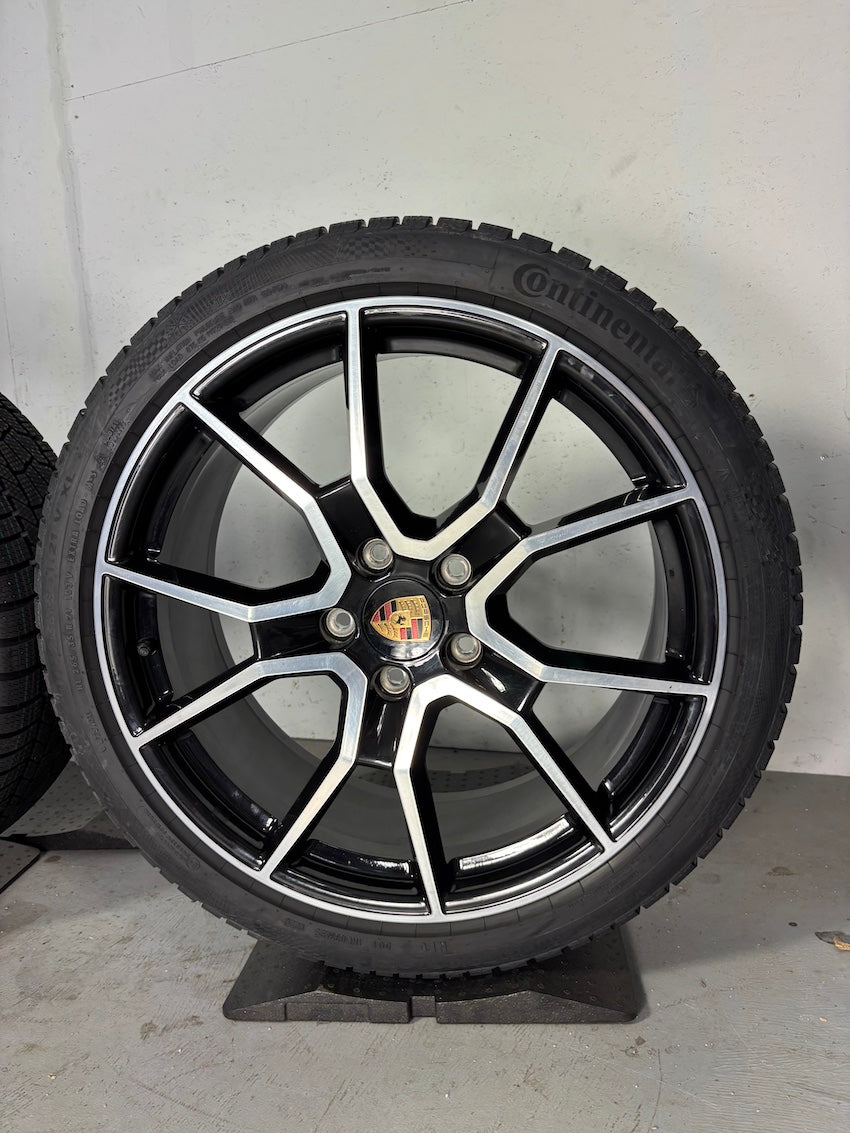 Porsche Taycan J1 II 21 Zoll RS SPYDER Winter Räder Neureifen Continental -20%