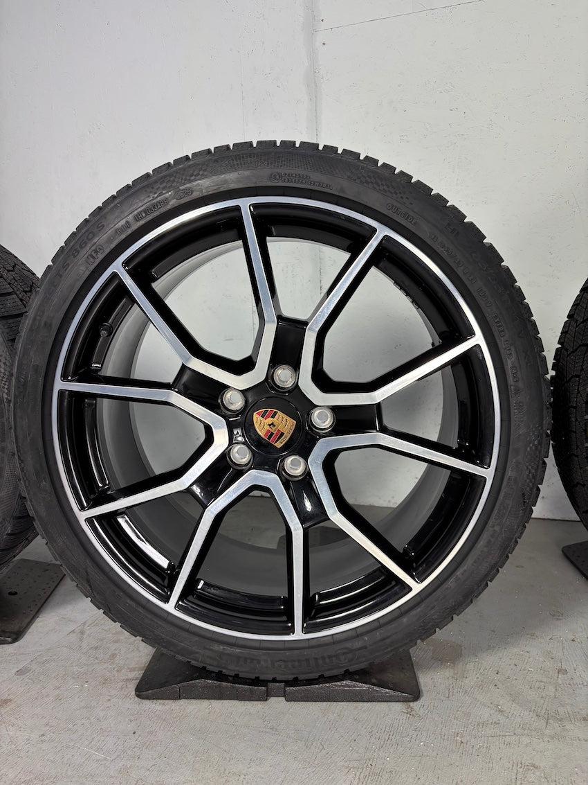 Porsche Taycan J1 II 21 Zoll RS SPYDER Winter Räder Neureifen Continental -20%