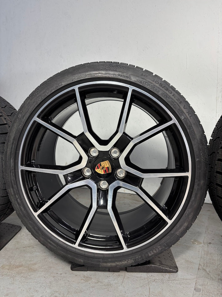 Porsche Taycan J1 II 21 Zoll RS SPYDER Winter Räder Neureifen Continental -20%