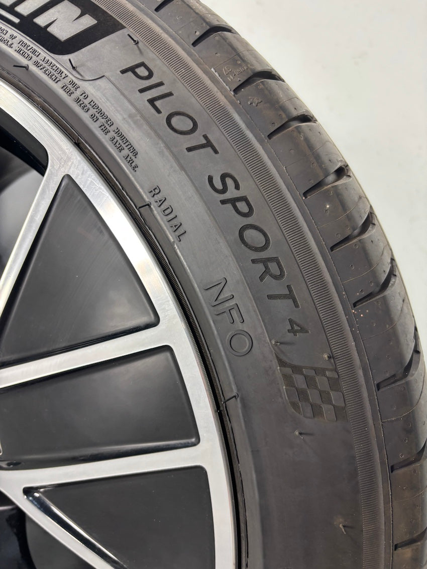 Porsche Taycan J1 II 20 Zoll Turbo Aero Sommer Räder NEU Michelin 2024