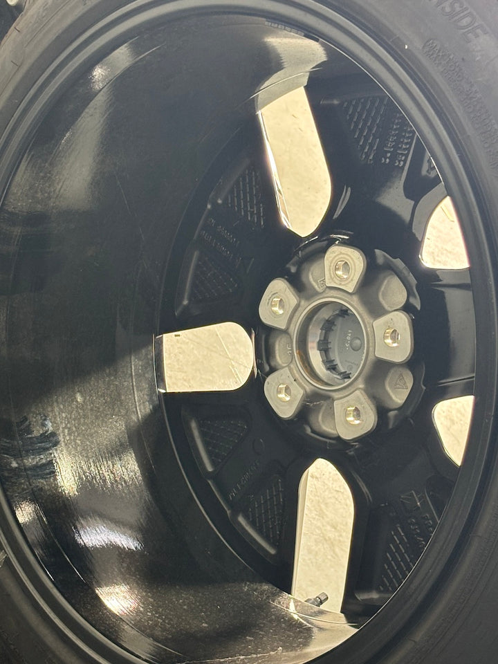 Porsche Taycan J1 II 20 Zoll Turbo Aero Sommer Räder NEU Michelin 2024