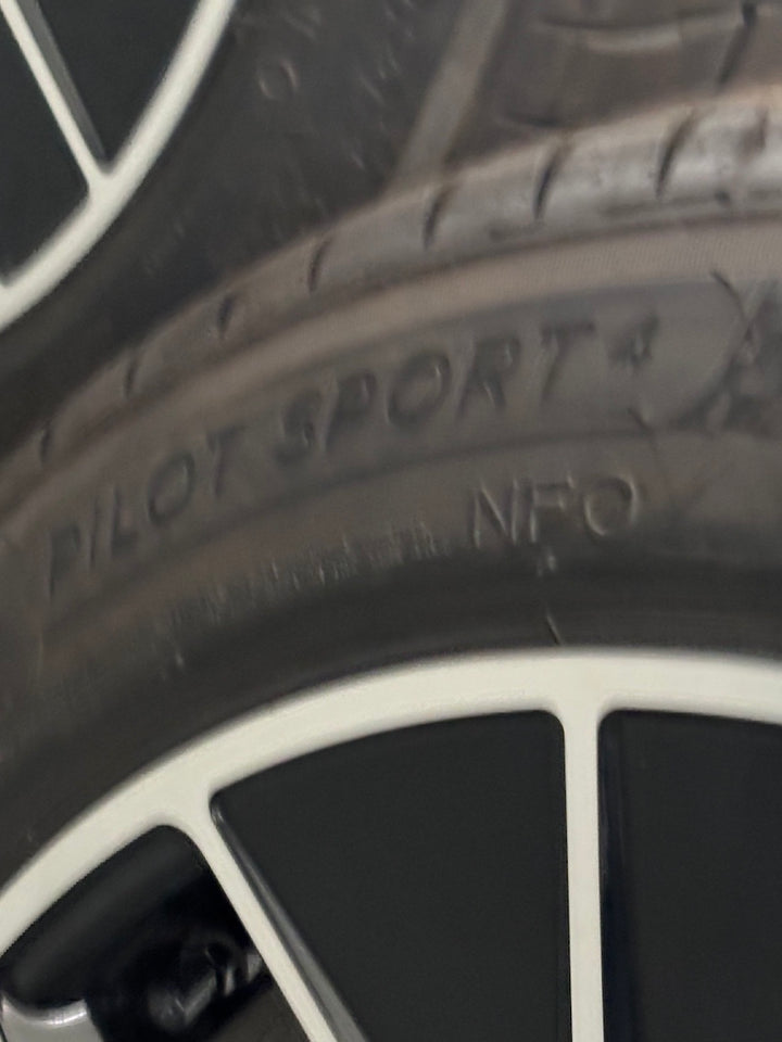 Porsche Taycan J1 II 20 Zoll Turbo Aero Sommer Räder NEU Michelin 2024
