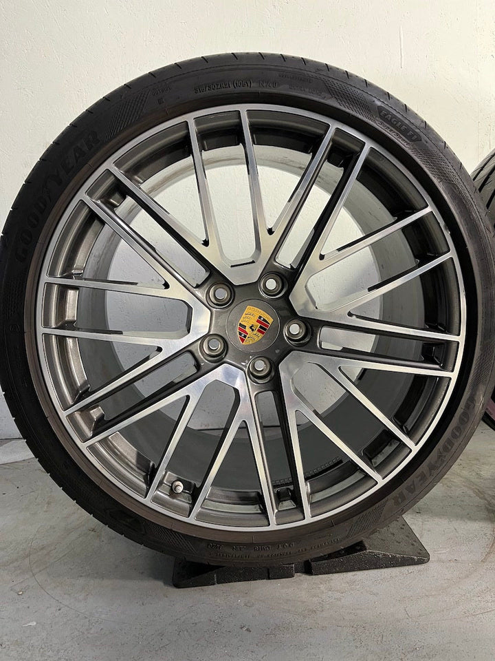 Porsche 992 TURBO 20 21 Zoll Sommerräder Goodyear TOPZUSTAND MwSt.