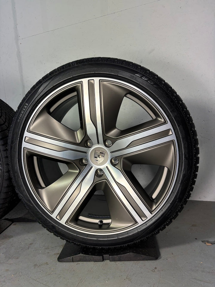 Porsche Macan Electric EV 22 Zoll Exclusive Design Winter Räder TURBONIT -20%