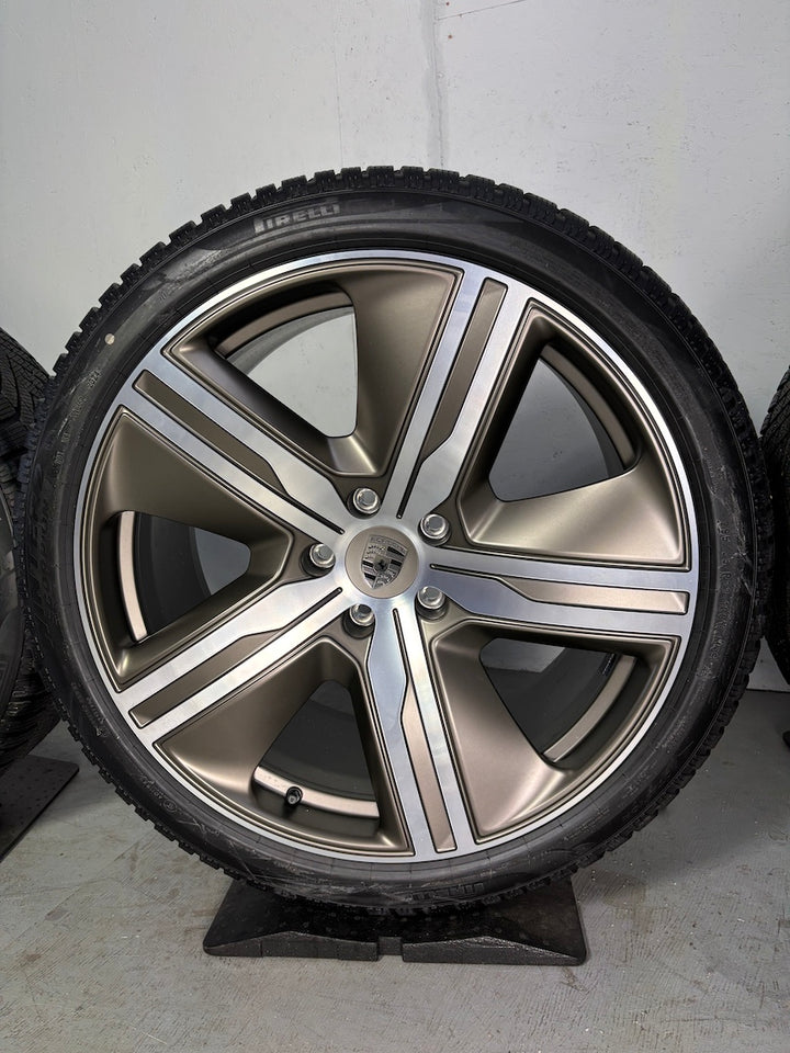 Porsche Macan Electric EV 22 Zoll Exclusive Design Winter Räder TURBONIT -20%