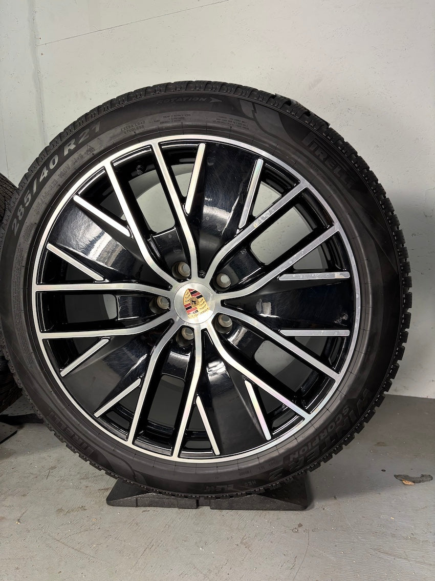 Porsche Macan IV Electric 21 Zoll Macan Design Winter Räder -20% Pirelli 1100Km