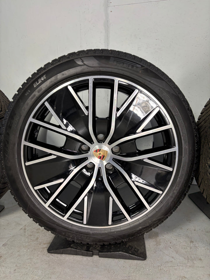 Porsche Macan IV Electric 21 Zoll Macan Design Winter Räder -20% Pirelli 1100Km