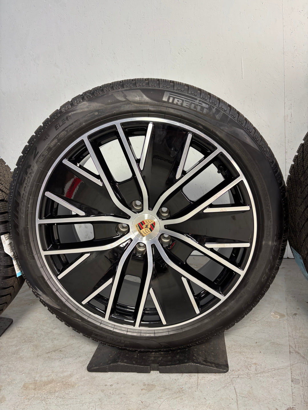 Porsche Macan IV Electric 21 Zoll Macan Design Winter Räder -20% Pirelli 1100Km