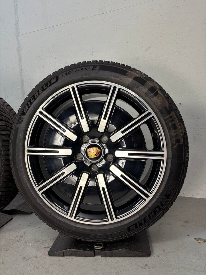 Porsche Taycan J1 20 Zoll Sport Aero Winter Räder Michelin 2024 TOP