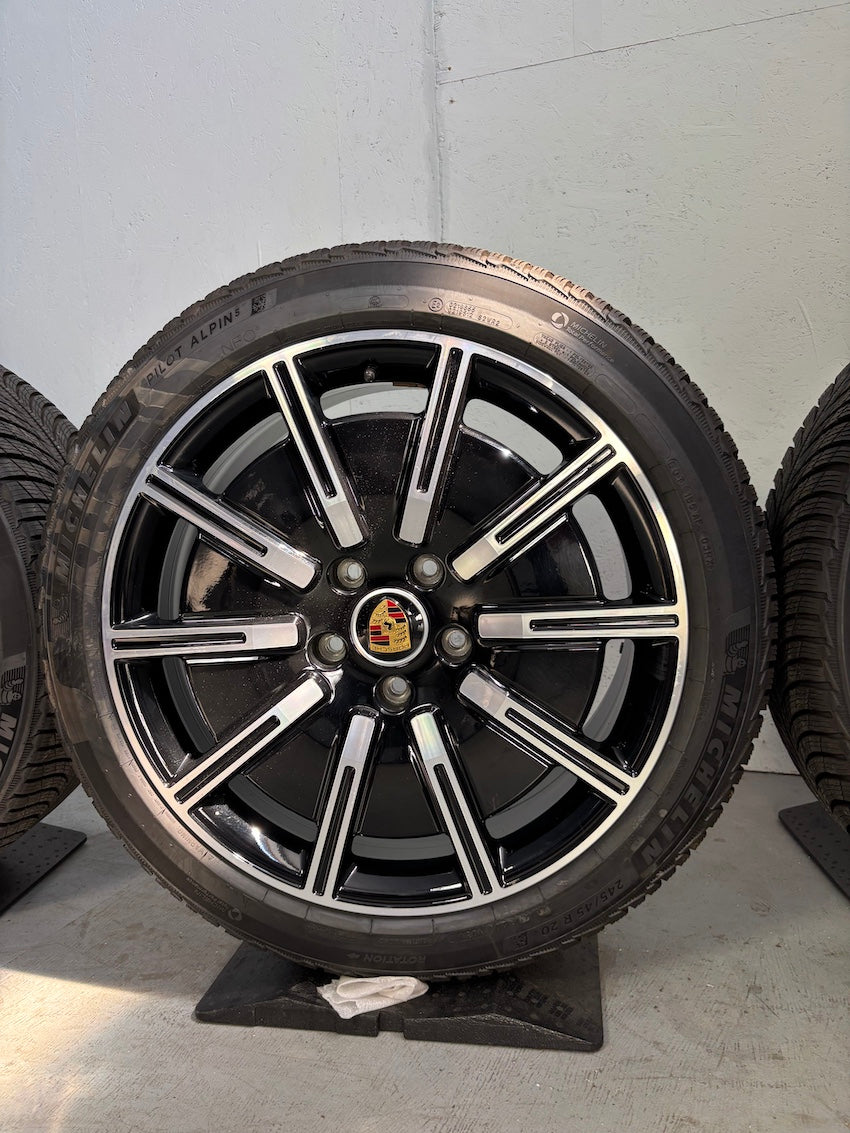 Porsche Taycan J1 20 Zoll Sport Aero Winter Räder Michelin 2024 TOP