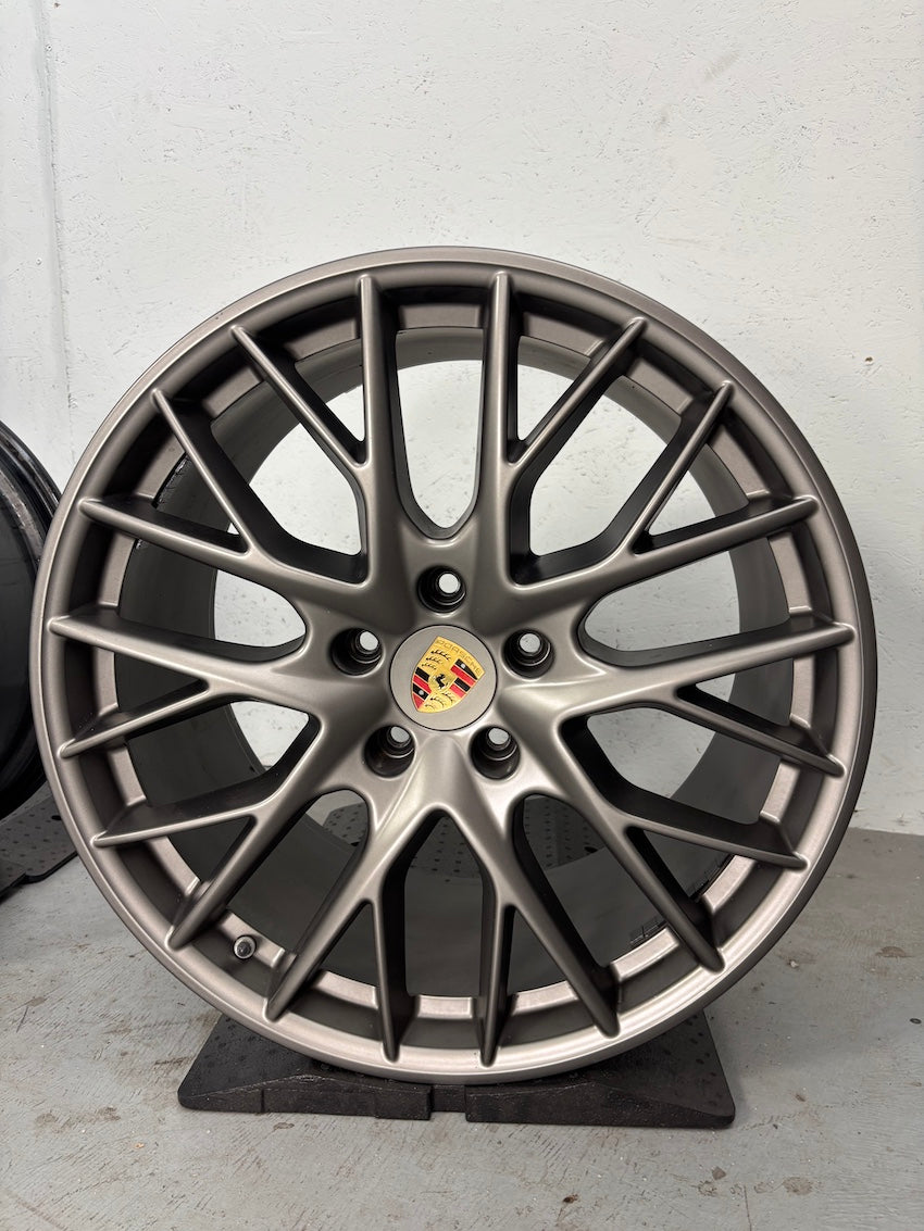 Porsche Panamera 971 21 Zoll Sport Design Sommer Felgen PLATINUM