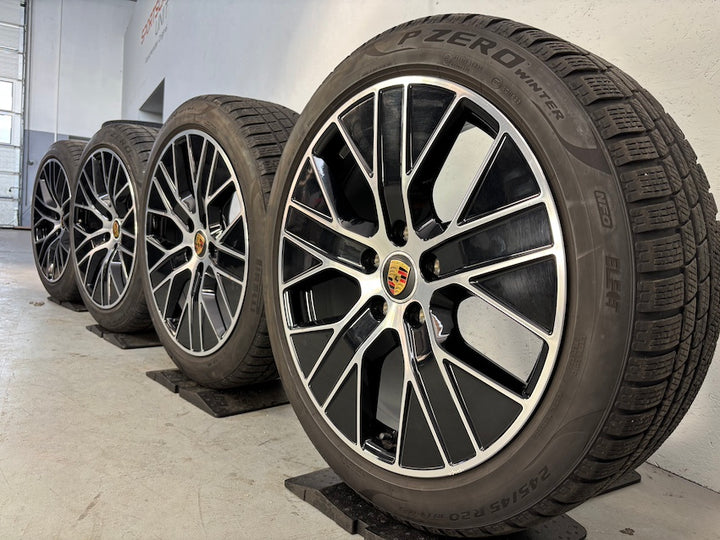 Porsche Taycan J1 20 Zoll TURBO AERO Winterräder Pirelli DOT 2022/2023
