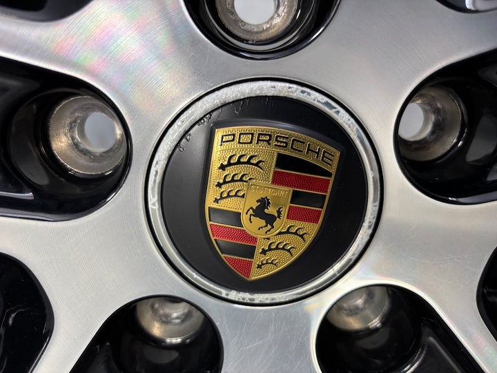 Porsche Taycan J1 20 Zoll TURBO AERO Winterräder Pirelli DOT 2022/2023