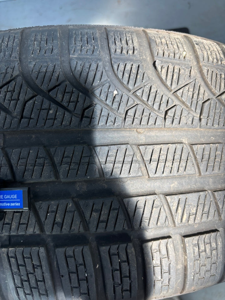 Porsche Taycan J1 20 Zoll TURBO AERO Winterräder Pirelli DOT 2022