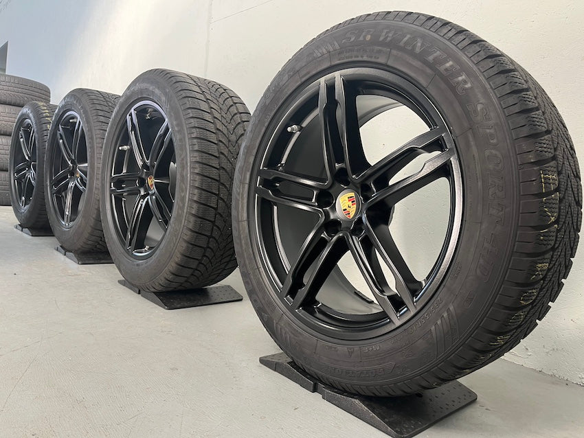 Porsche Macan III + II 19 Zoll Winter Räder Dunlop DOT 2022 7mm