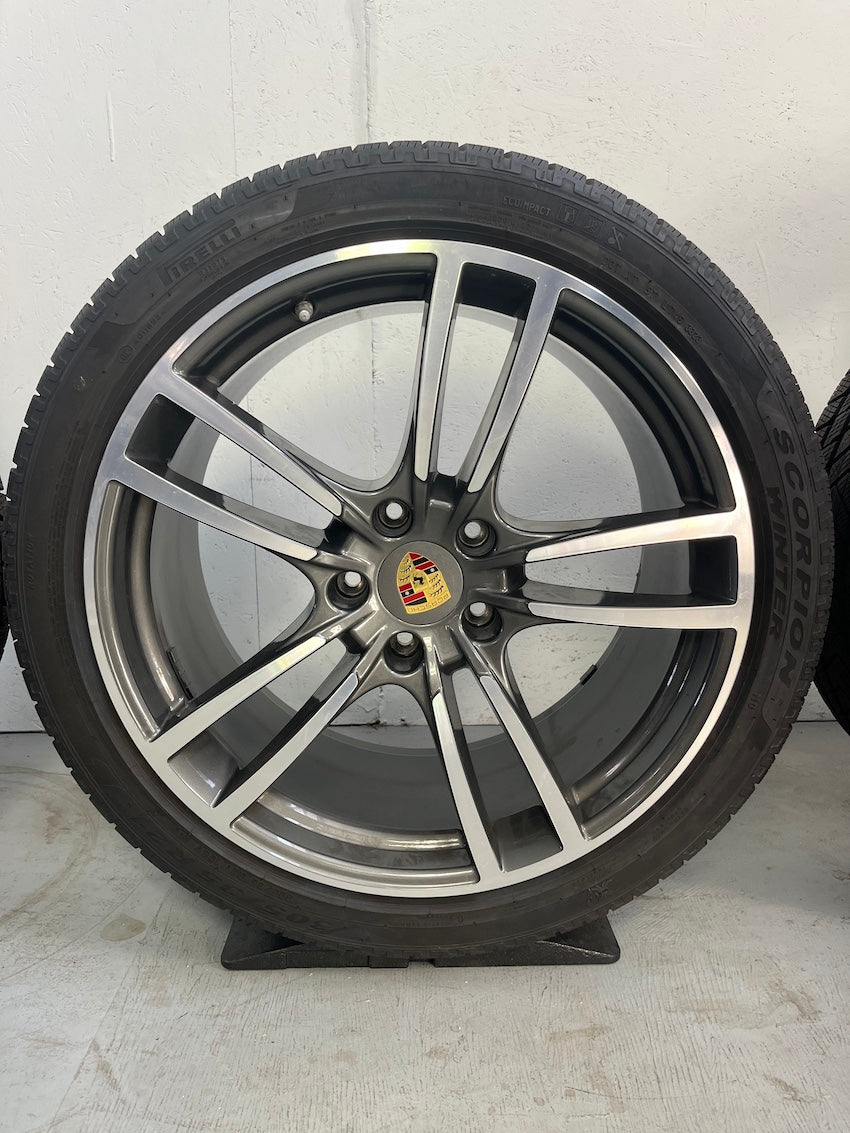 Porsche Cayenne E3 I 21 Zoll TURBO Winter Räder Pirelli 7mm DOT2022
