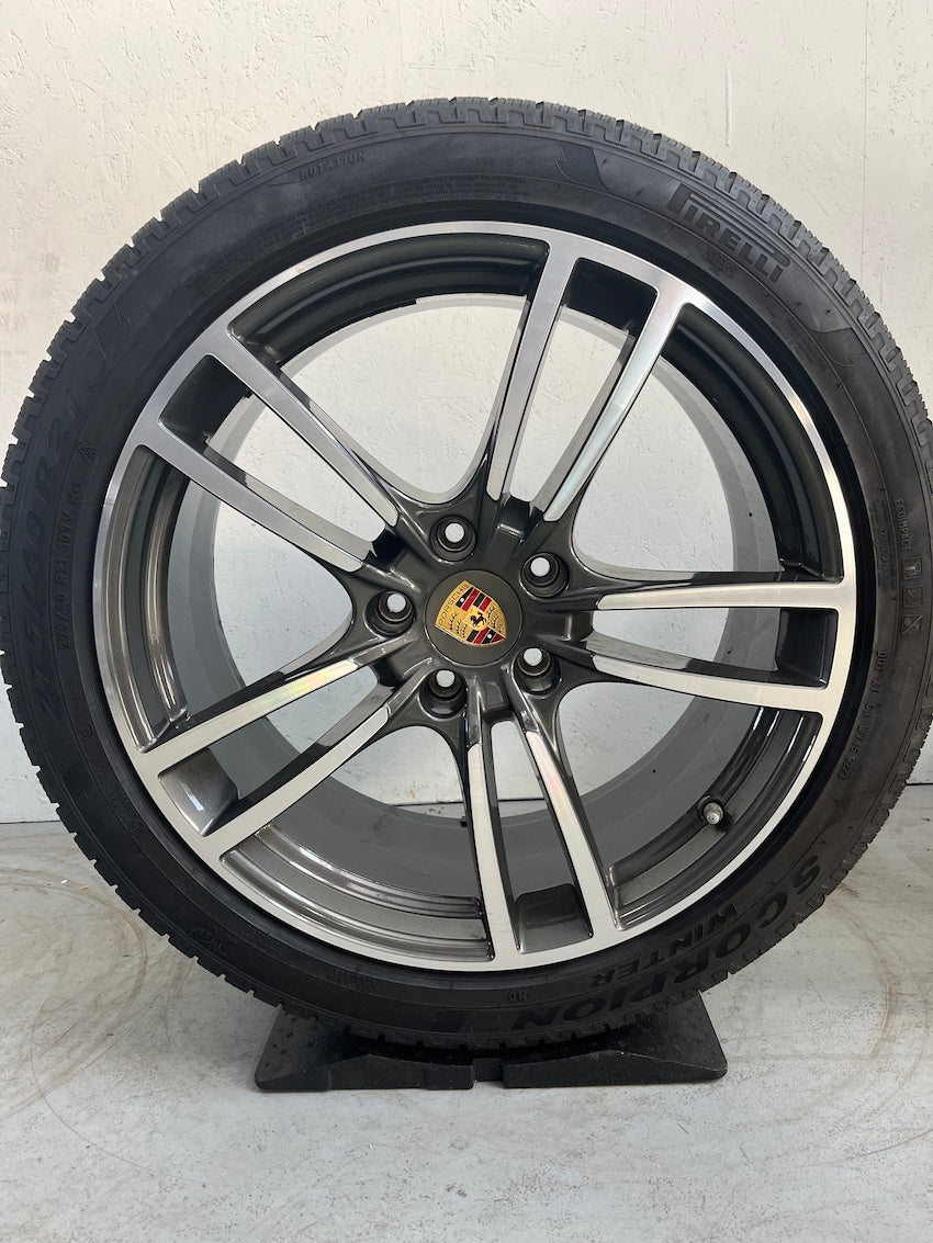 Porsche Cayenne E3 I 21 Zoll TURBO Winter Räder Pirelli 7mm DOT2022