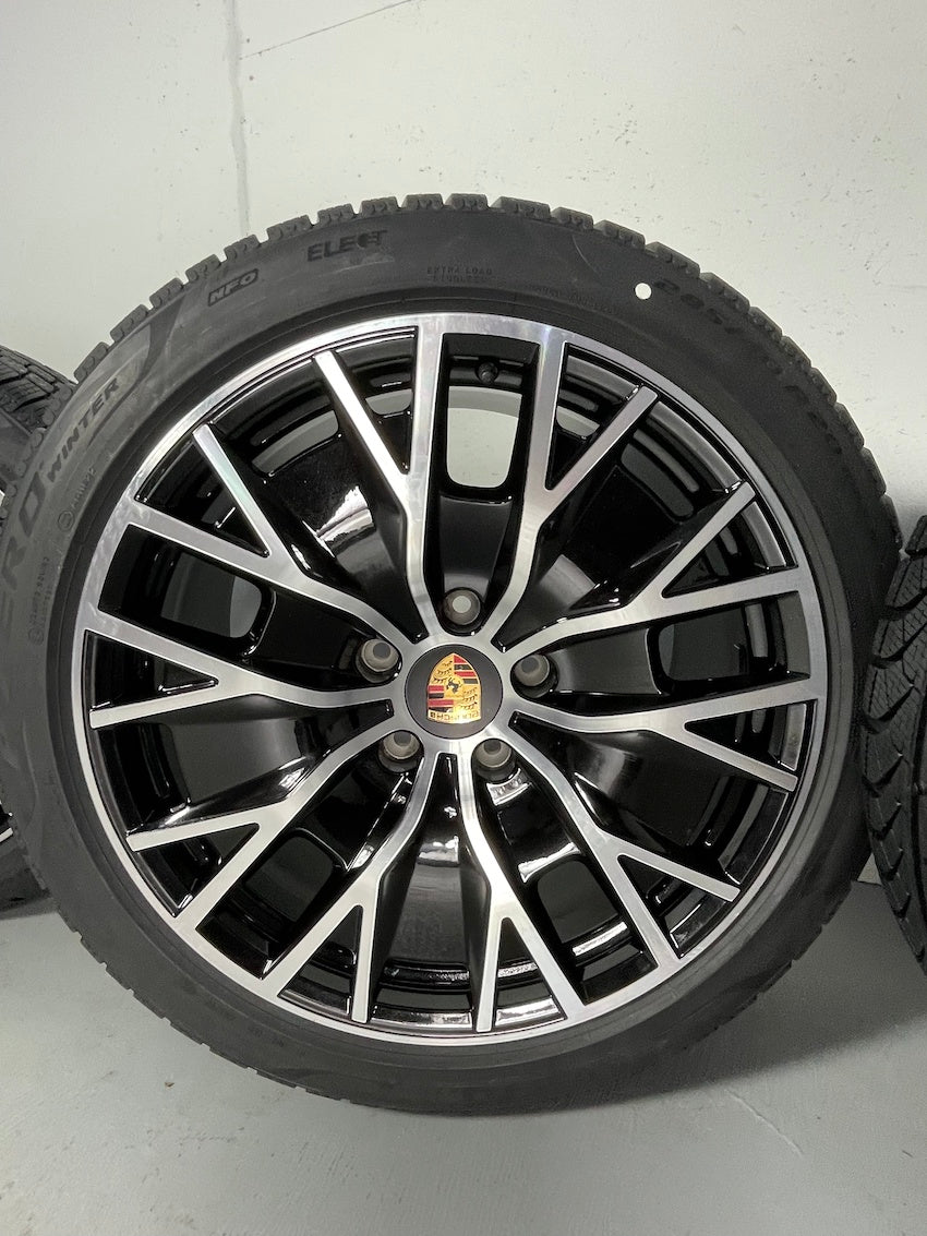 Porsche Taycan 20 Zoll TURBO S AERO Winterräder Pirelli NP: 6.295,10€