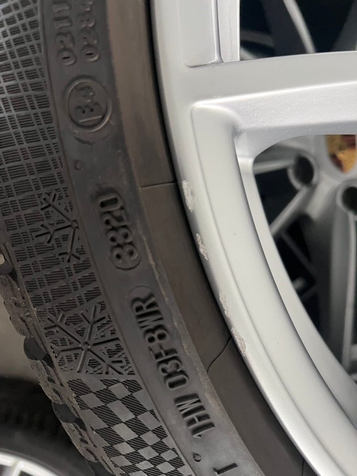 Porsche 992.1 20 21 Zoll Carrera S Winter Räder Continental TOP