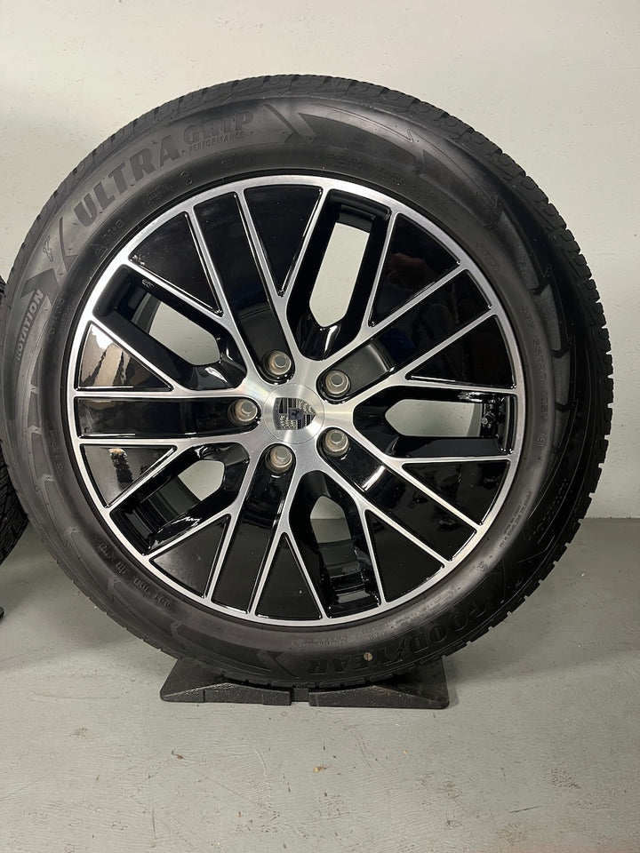 Porsche Macan IV S Electric 20 Zoll Winter Räder Goodyear -15% DOT2025