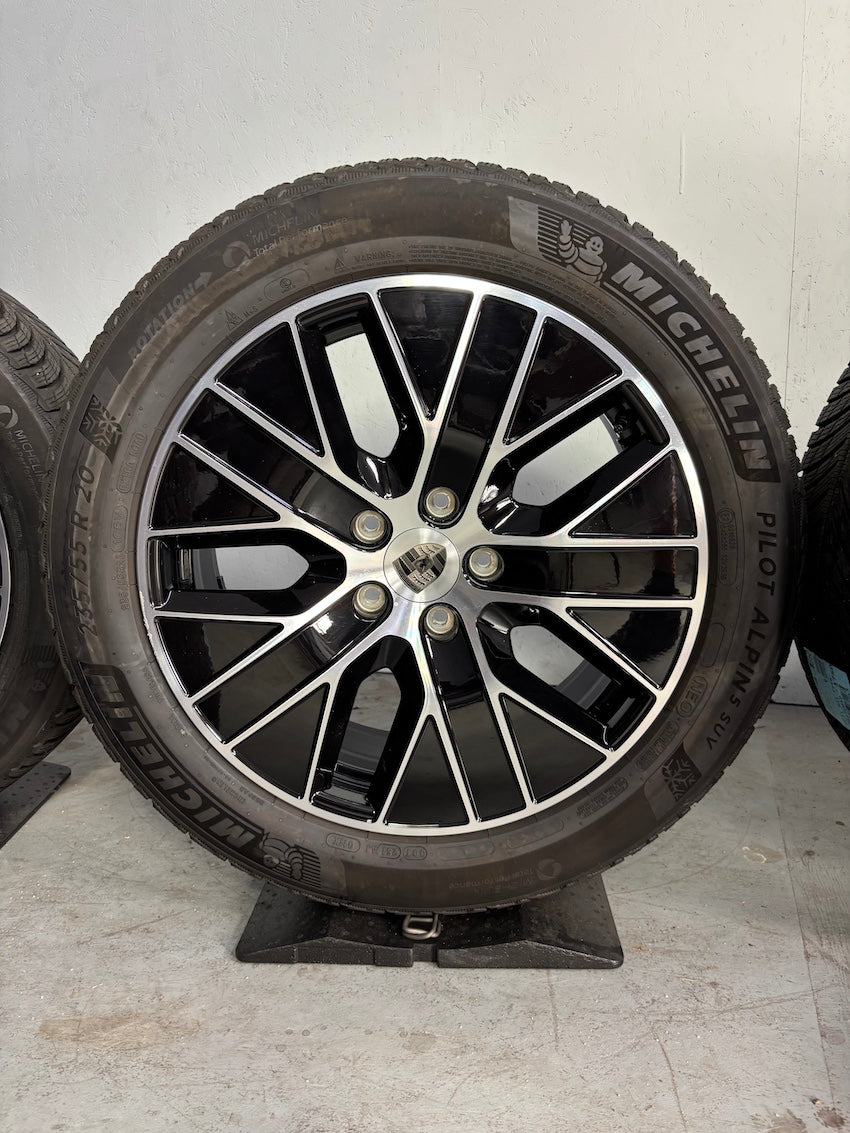 Porsche Macan IV Electric 20 Zoll Macan S Winter Räder Michelin -17% vom LP