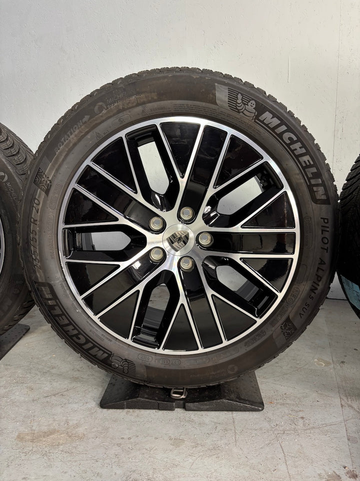 Porsche Macan IV Electric 20 Zoll Macan S Winter Räder Michelin -17% vom LP