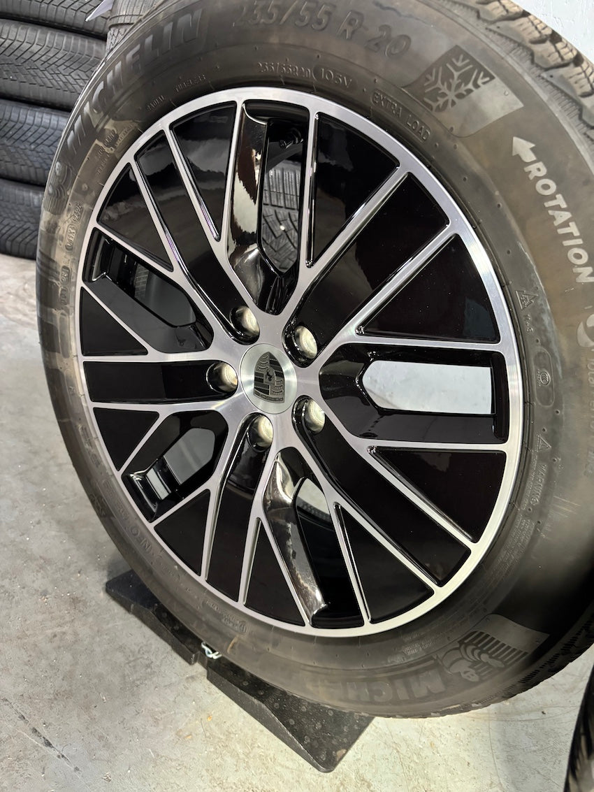 Porsche Macan IV Electric 20 Zoll Macan S Winter Räder Michelin -17% vom LP