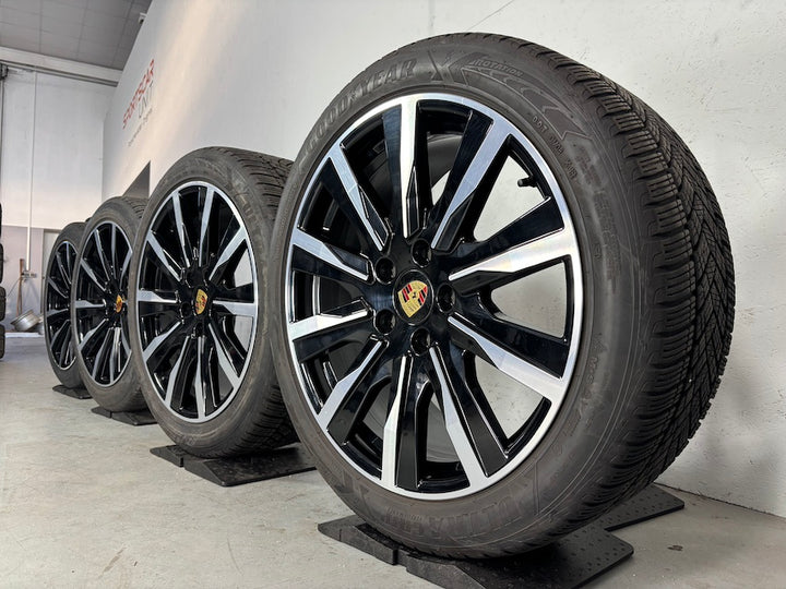 Porsche Taycan 20 Zoll Tequipment Design Winterräder Goodyear 6-7mm