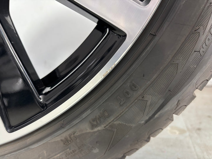 Porsche Taycan 20 Zoll Tequipment Design Winterräder Goodyear 6-7mm