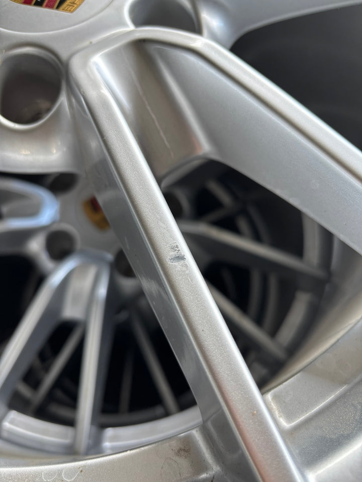 Porsche 992 19/20 Zoll Winter Räder Continental 992.1 7mm