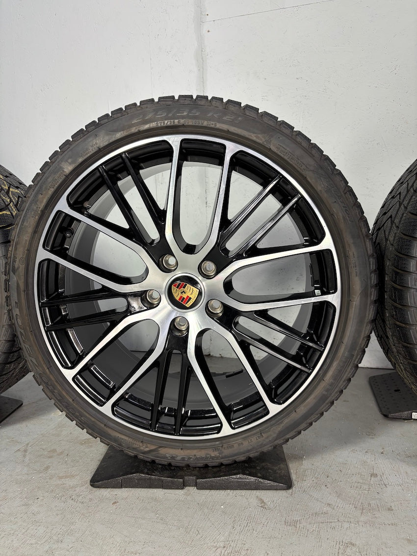 Porsche Panamera 971 21 Zoll Exclusive Design Sport Winter Pirelli 7-8mm