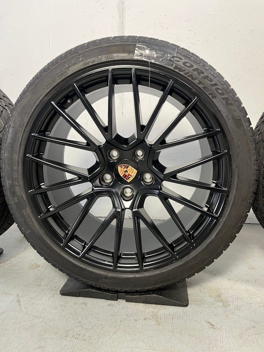 Porsche Cayenne Coupe E3 I 21 Zoll RS Spyder Winter Pirelli DOT2021 TOP