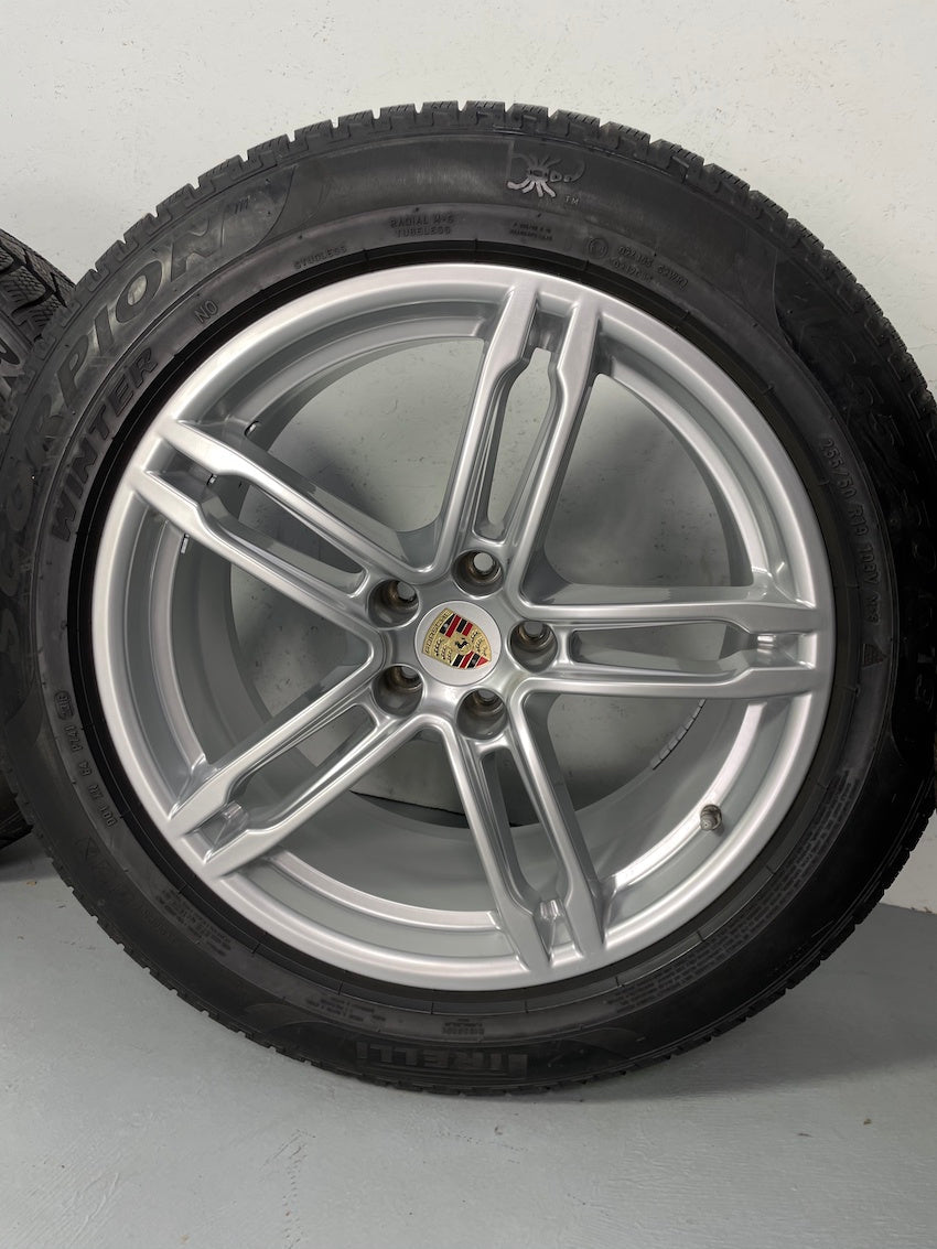 Porsche Macan III 19 Zoll Winter Räder Pirelli DOT2023 7mm