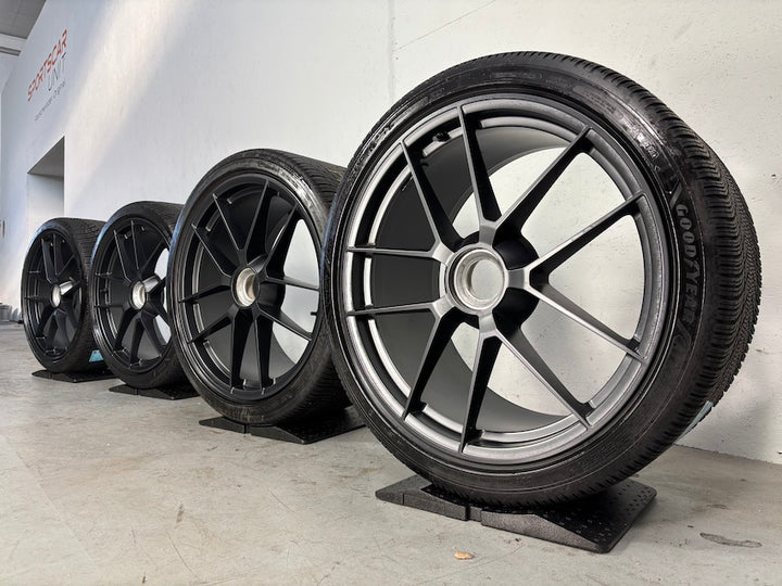 Porsche 992.2 20 21 Zoll GTS Winter Räder DOT 2025 Goodyear MwSt.awb.