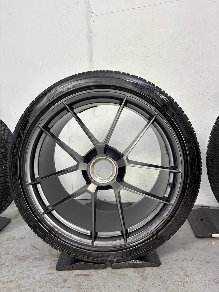 Porsche 992.2 20 21 Zoll GTS Winter Räder DOT 2025 Goodyear MwSt.awb.
