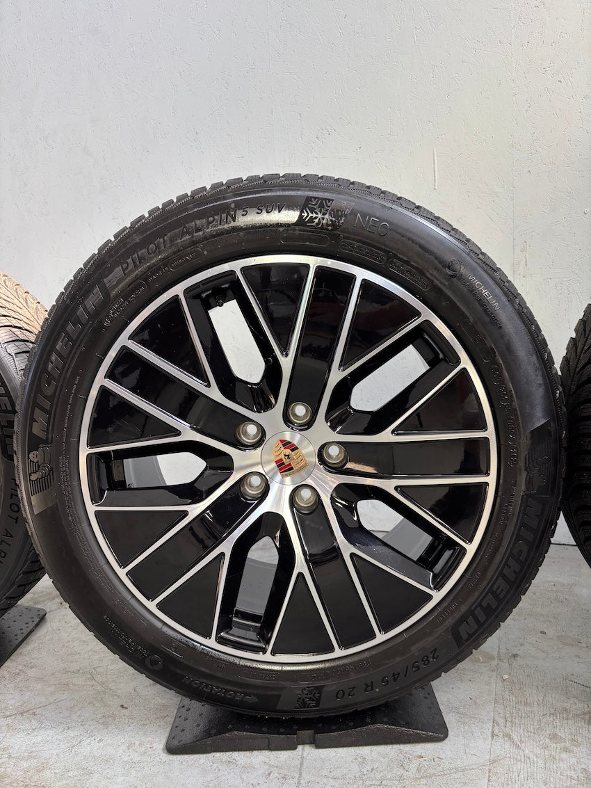 Porsche Macan IV Electric 20 Zoll S Winter Räder Michelin -20% vom LP