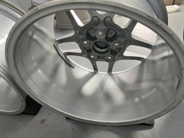 Porsche 997 19 Zoll Carrera S II Felgen C4 4S ORIGINALLACK ALLRAD