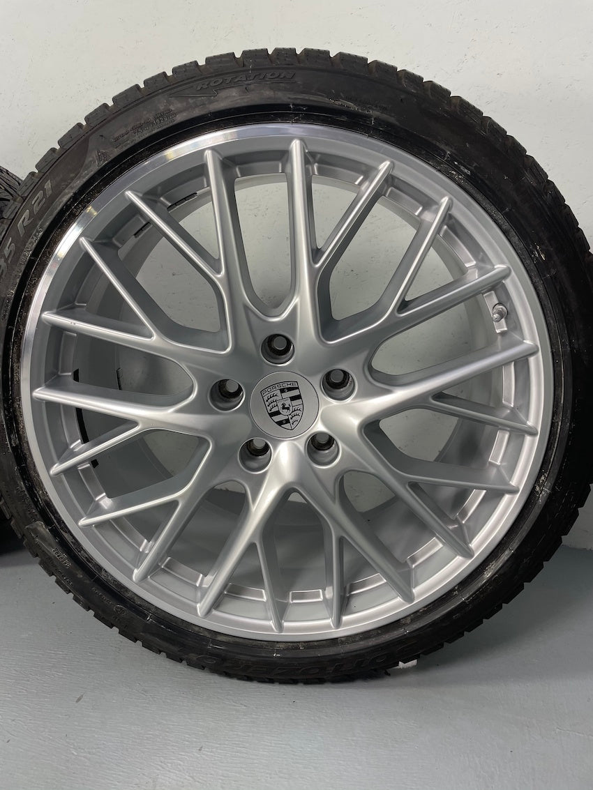 Porsche Panamera 971 21 Zoll Sport Design Winter Räder Pirelli DOT2022 /21 0(7,5mm