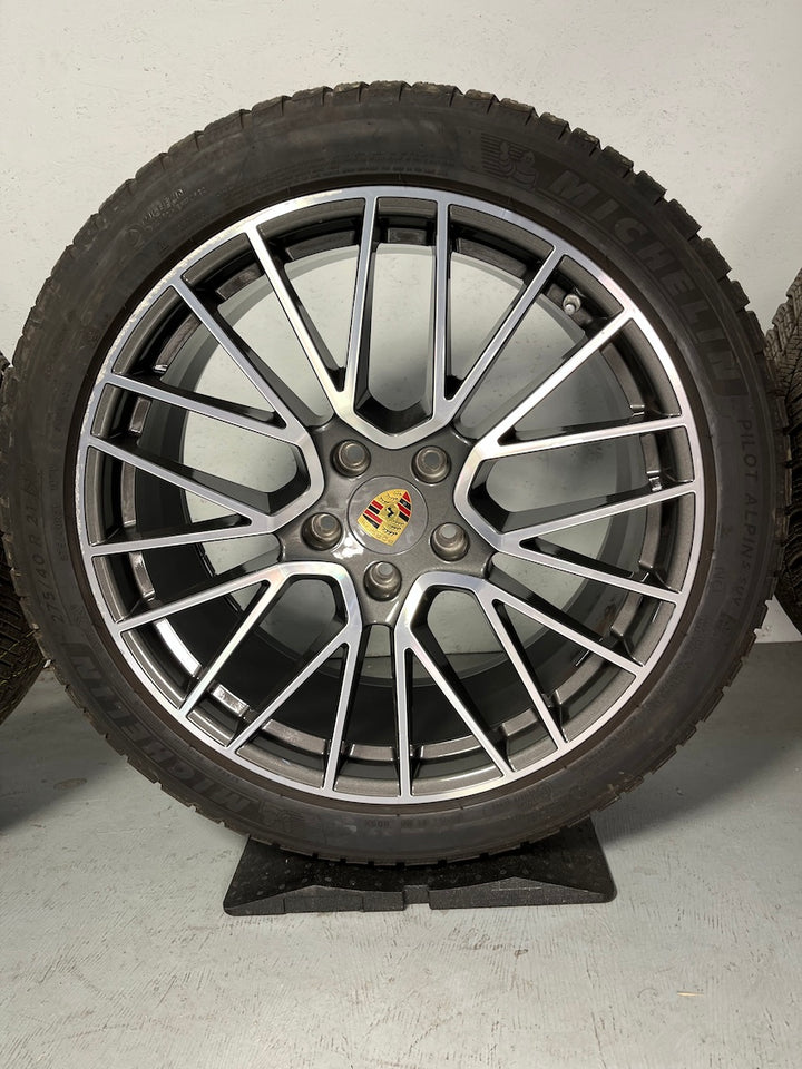 Porsche Cayenne E3 21 Zoll RS Spyder Winter Räder Michelin MwSt.awb.