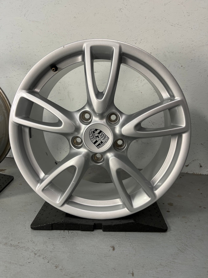 Porsche 997.2 18 Zoll Carrera IV Heckantrieb Felgen C2 S