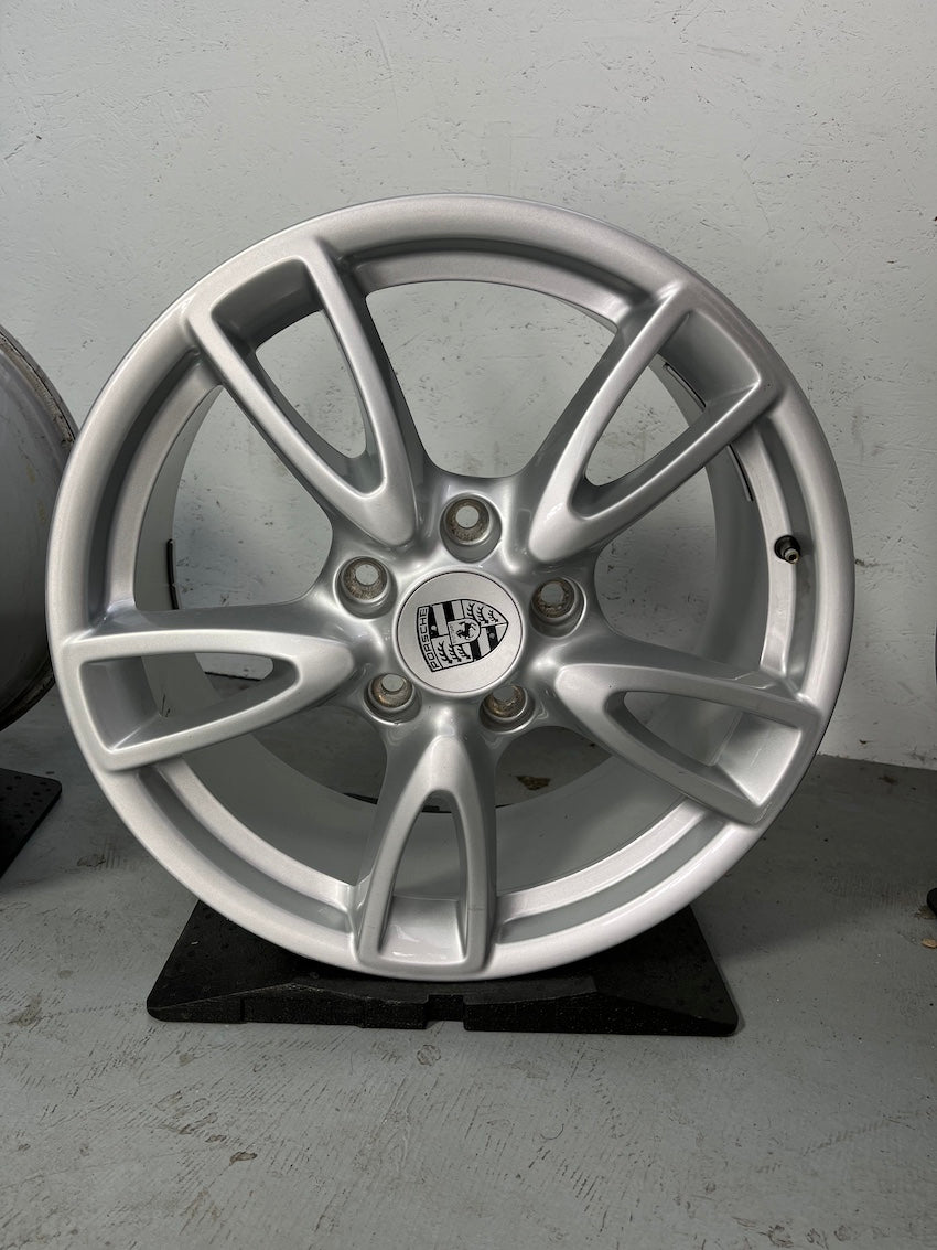 Porsche 997.2 18 Zoll Carrera IV Heckantrieb Felgen C2 S