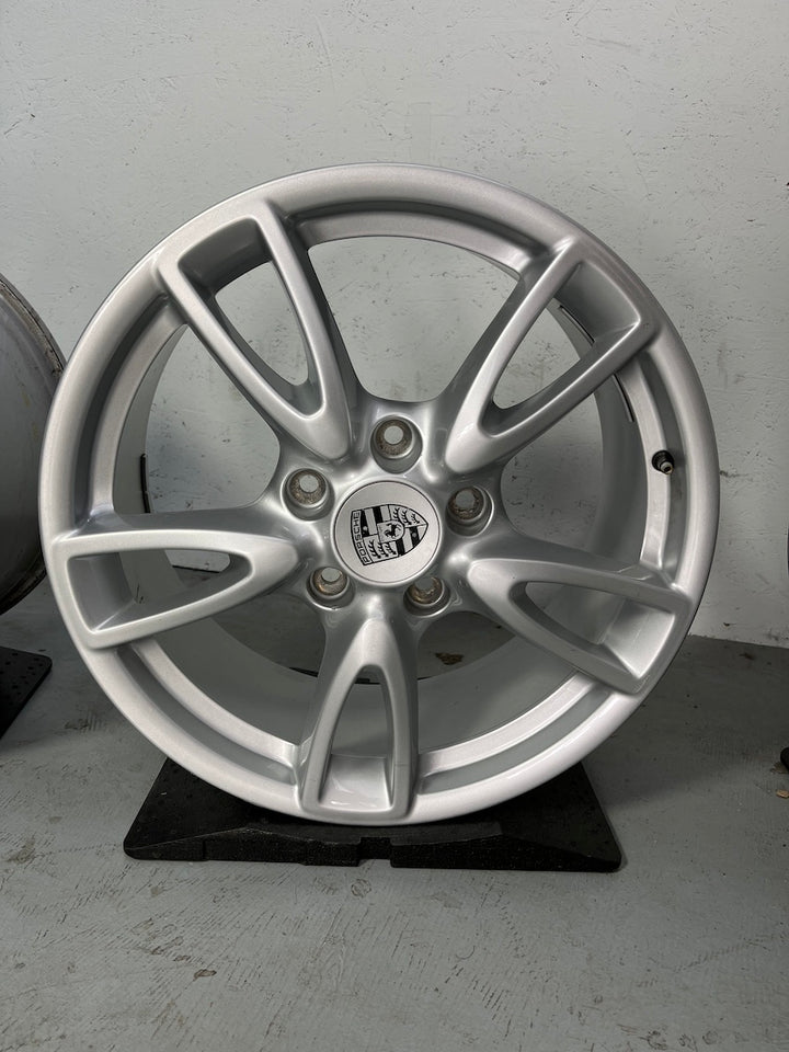 Porsche 997.2 18 Zoll Carrera IV Heckantrieb Felgen C2 S