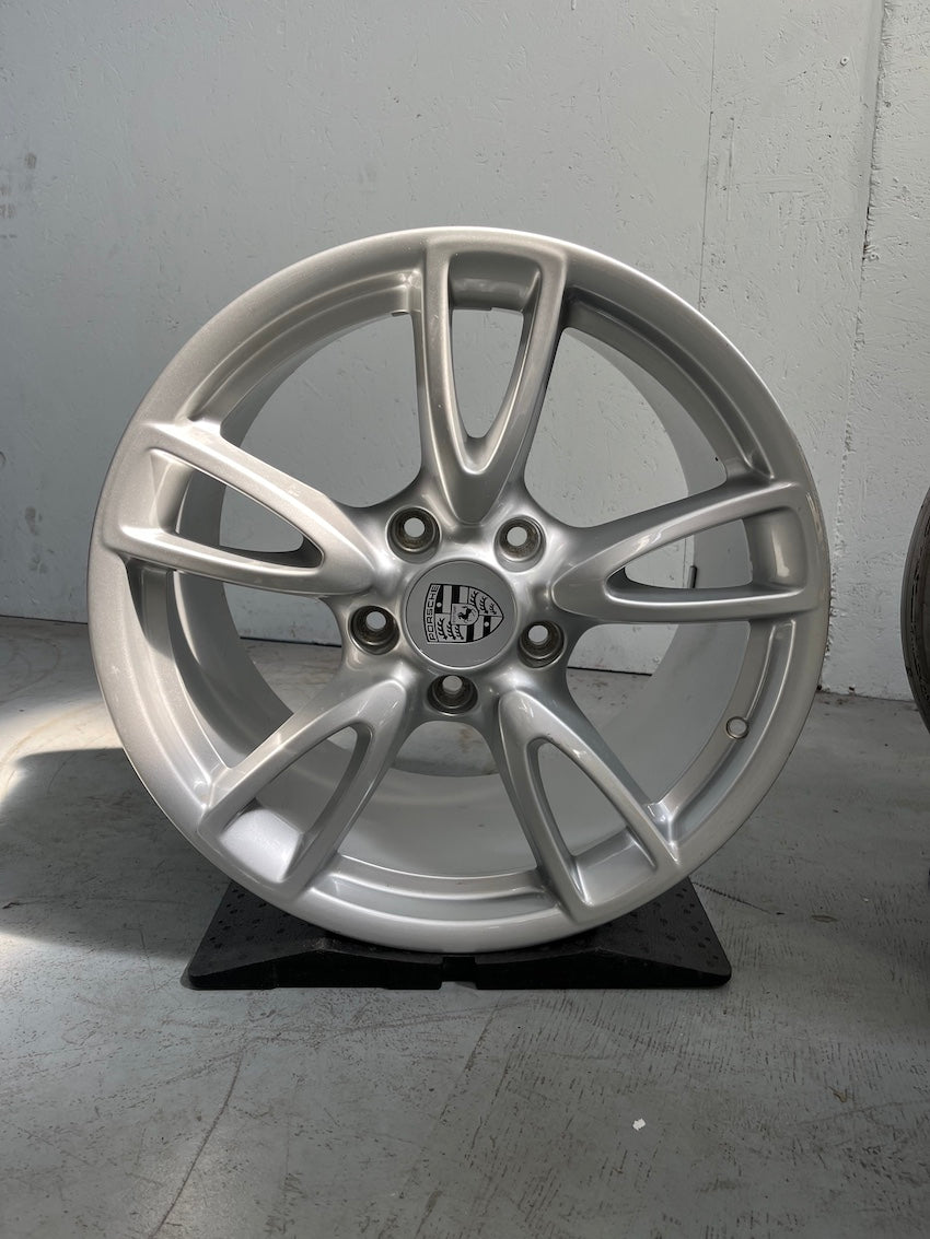 Porsche 997.2 18 Zoll Carrera IV Heckantrieb Felgen C2 S